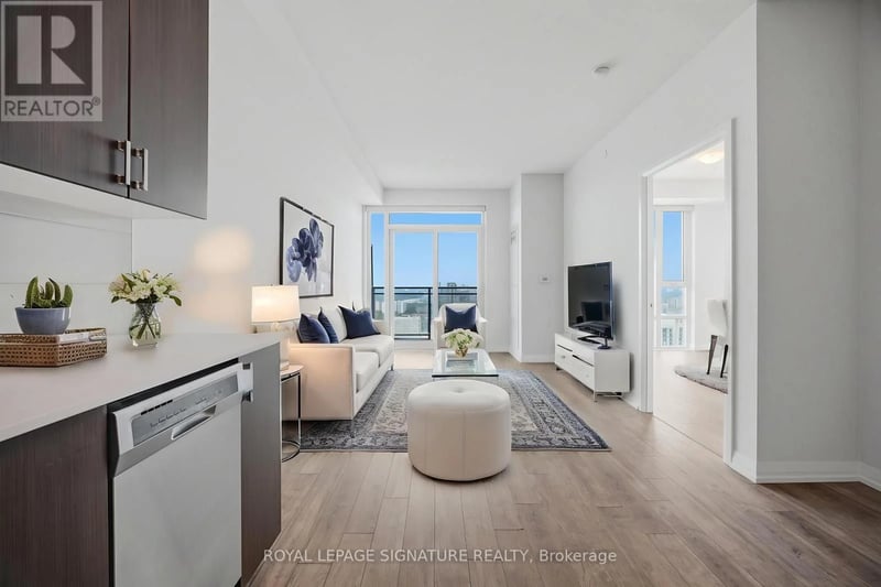 #3410 55 Ann O'Reilly Road, Toronto (Henry Farm), Ontario, M2J0E1, Toronto (Henry Farm), Ontario — photo 1 of 5