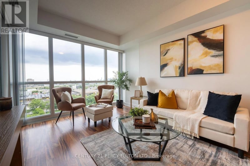 #1510 35 Brian Peck Crescent, Toronto (Thorncliffe Park), Ontario, M4G0A5, Toronto (Thorncliffe Park), Ontario — photo 1 of 5