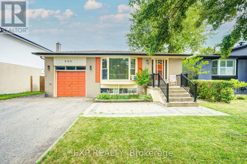 608 Rupert Avenue, Whitchurch-Stouffville (Stouffville), Ontario, L4A1W1, Whitchurch-Stouffville (Stouffville), Ontario — photo 1 of 5