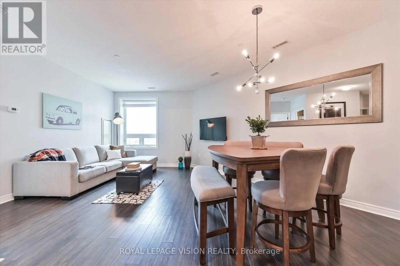 #308 7400 Markham Road, Markham (Middlefield), Ontario, L3S0C5, Markham (Middlefield), Ontario — photo 1 of 5