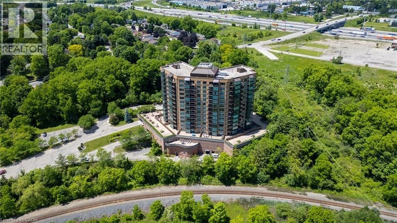 #102 237 KING Street West, Cambridge, Ontario, N3H5L2, Cambridge, Ontario — photo 1 of 5