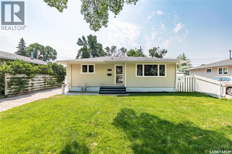 1131 Currie CRESCENT, Moose Jaw, Saskatchewan, S6H5M7, Moose Jaw, Saskatchewan — photo 1 of 5