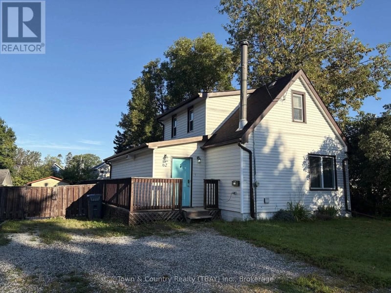 62 Rockwood Avenue North, Thunder Bay (College Heights), Ontario, P7A6A2, Thunder Bay (College Heights), Ontario — photo 1 of 5