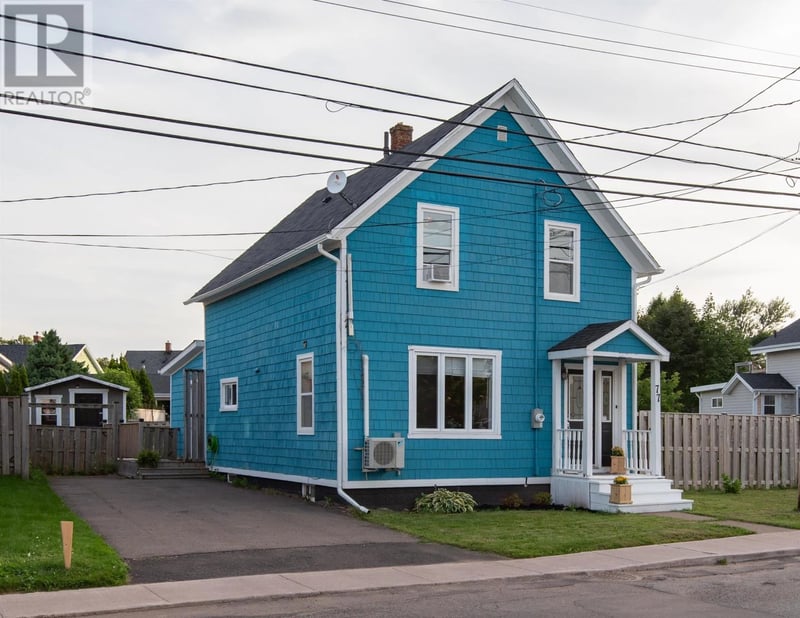 77 Spring Park Road, Charlottetown, Prince Edward Island, C1A3Y3, Charlottetown, Prince Edward Island — photo 1 of 5
