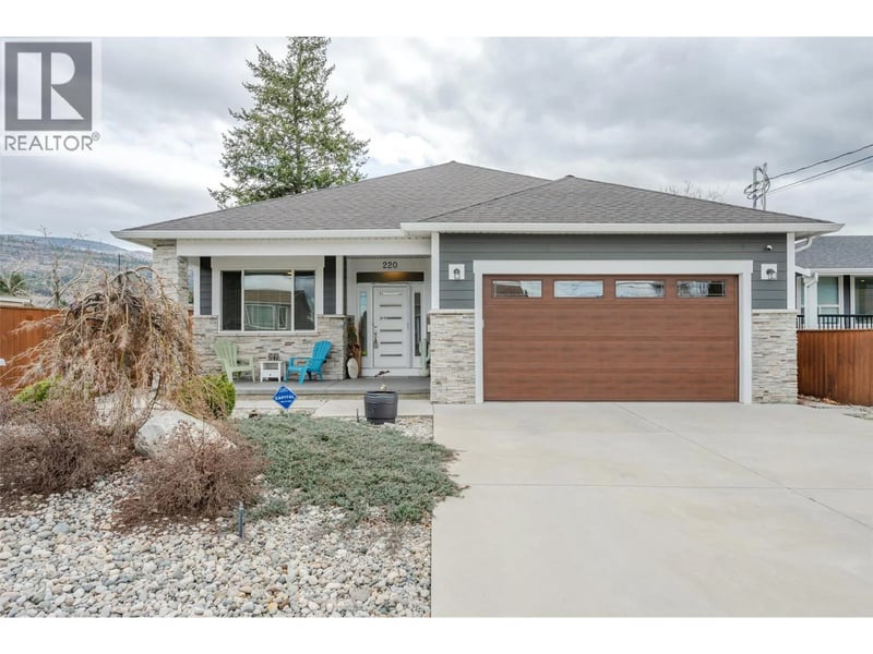220 Brandon Avenue, Penticton, British Columbia, V2A3S6, Penticton, British Columbia — photo 1 of 5