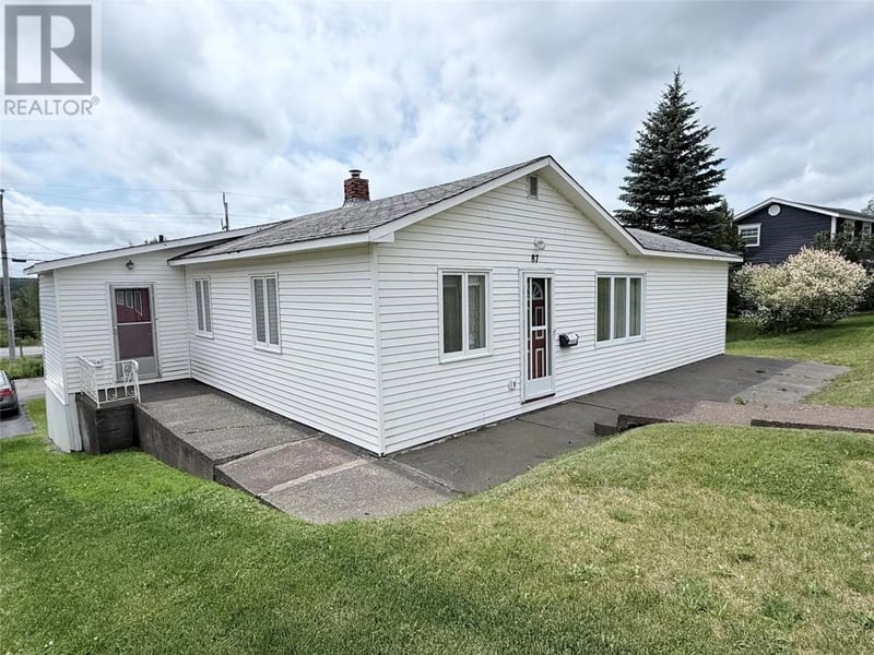 87 Circular Road, Grand Falls Windsor, Newfoundland & Labrador, A2A1B6, Grand Falls Windsor, Newfoundland & Labrador — photo 1 of 5