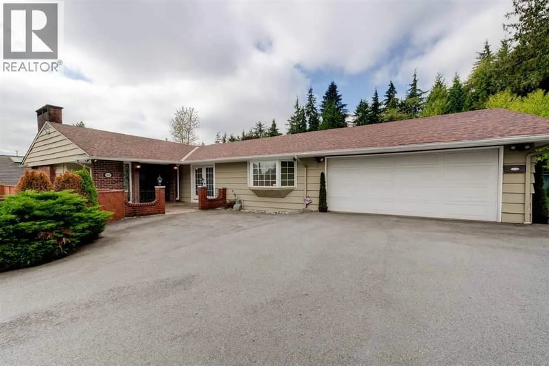 960 PYRFORD Road, West Vancouver, British Columbia, V7S2A1, West Vancouver, British Columbia — photo 1 of 5