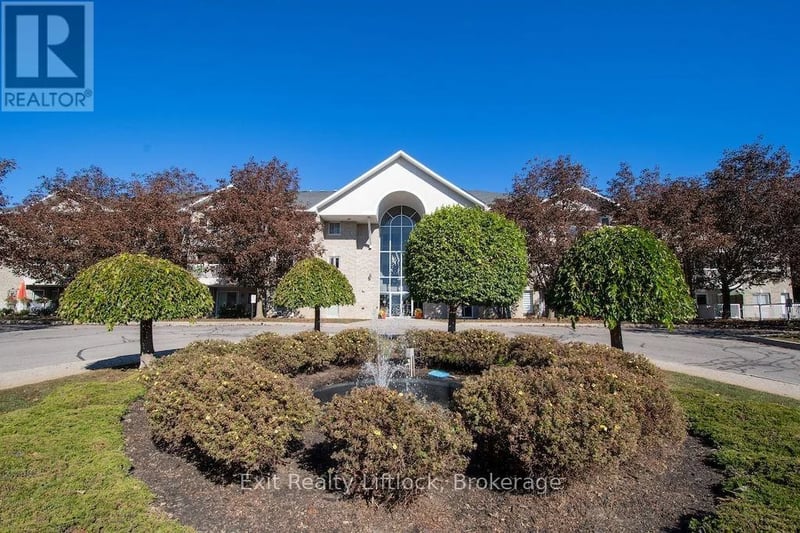 #202 C 1099 Clonsilla Avenue, Peterborough (Otonabee Ward 1), Ontario, K9J8L8, Peterborough (Otonabee Ward 1), Ontario — photo 1 of 5