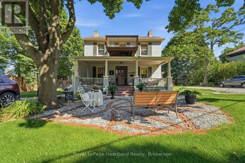 18 St.Vincent Street, Goderich (Goderich (Town)), Ontario, N7A2M6, Goderich (Goderich (Town)), Ontario — photo 1 of 5