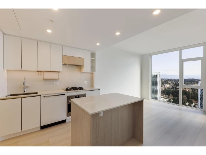 #3402 13573 98A Avenue, Surrey, British Columbia, V3T0X1, Surrey, British Columbia — photo 1 of 5