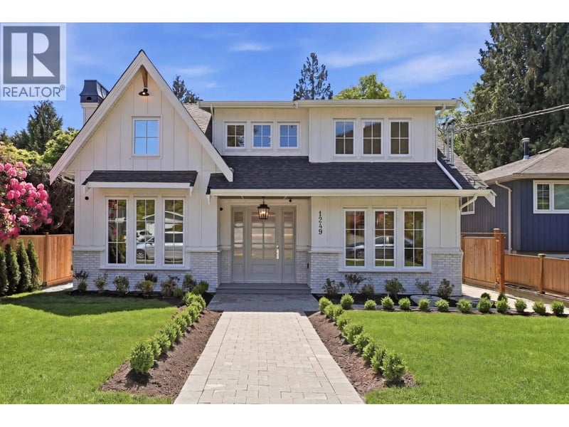 1249 FREDERICK Road, North Vancouver, British Columbia, V7K1J3, North Vancouver, British Columbia — photo 1 of 5