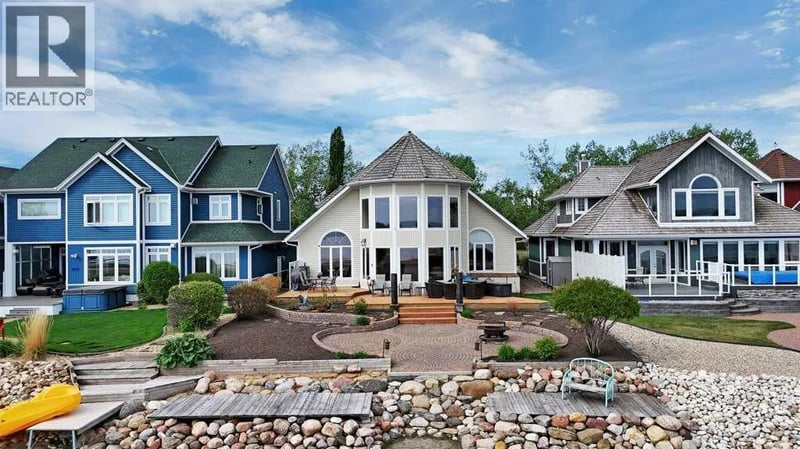 382 Marina Bay Place, Sylvan Lake, Alberta, T4S1E9, Sylvan Lake, Alberta — photo 1 of 5