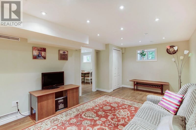 #Basement 8 Plaisance Road, Richmond Hill (North Richvale), Ontario, L4C5B5, Richmond Hill (North Richvale), Ontario — photo 1 of 5