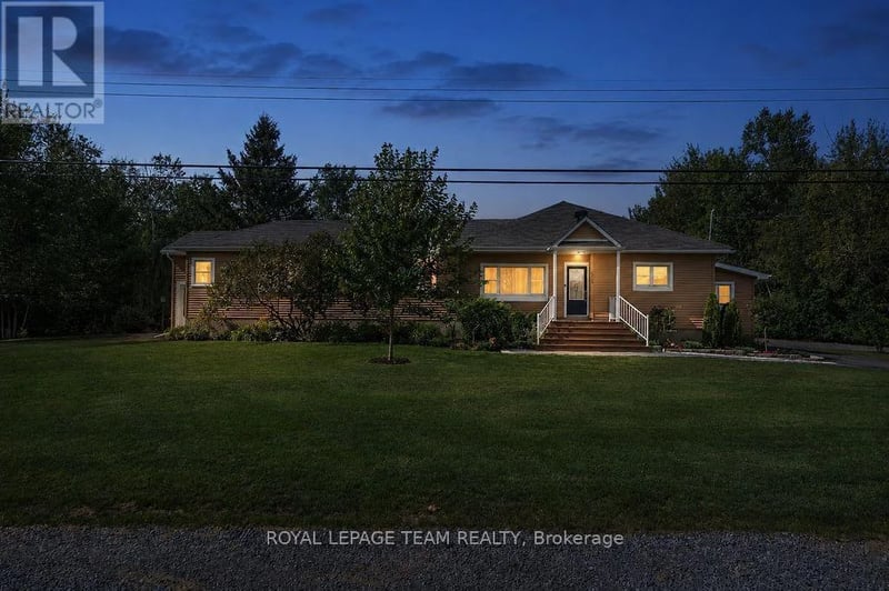 4869 THUNDER Road, Ottawa, Ontario, K0A1K0, Ottawa, Ontario — photo 1 of 5