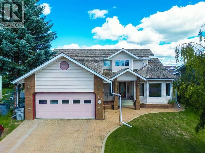 517 22 Street, Wainwright, Alberta, T9W1H9, Wainwright, Alberta — photo 1 of 5
