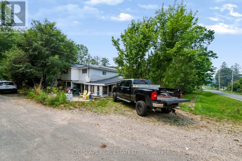 12 Enos Street, Blandford-Blenheim (Wolverton), Ontario, N0J1G0, Blandford-Blenheim (Wolverton), Ontario — photo 1 of 5