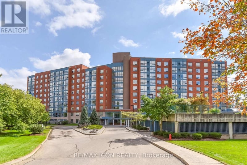 #311 55 Blue Springs Drive, Waterloo, Ontario, N2J4T3, Waterloo, Ontario — photo 1 of 5
