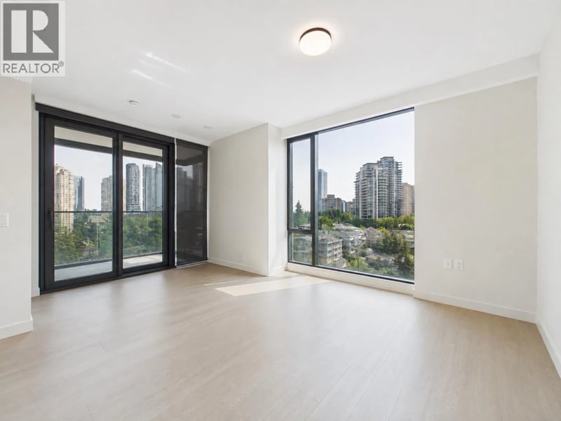 #602 5987 WILSON Avenue, Burnaby, British Columbia, V5H0L7, Burnaby, British Columbia — photo 1 of 5