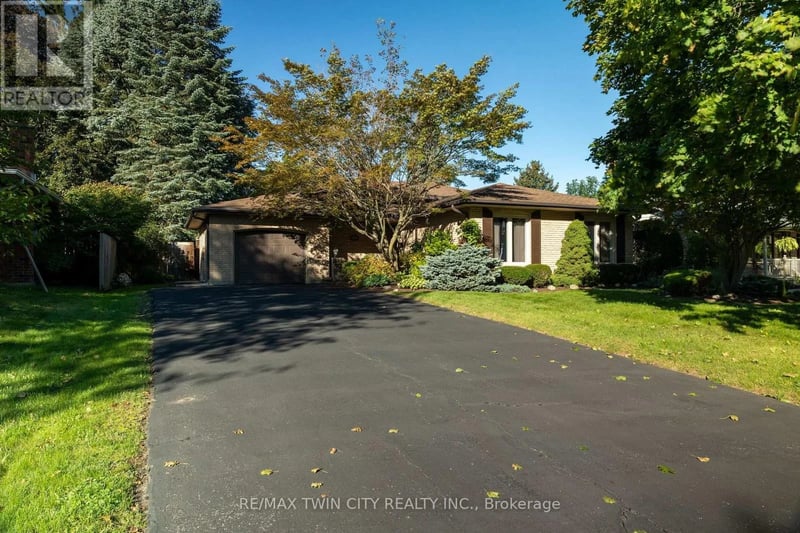 78 BERKLEY Crescent, Norfolk (Simcoe), Ontario, N3Y2K5, Norfolk (Simcoe), Ontario — photo 1 of 5