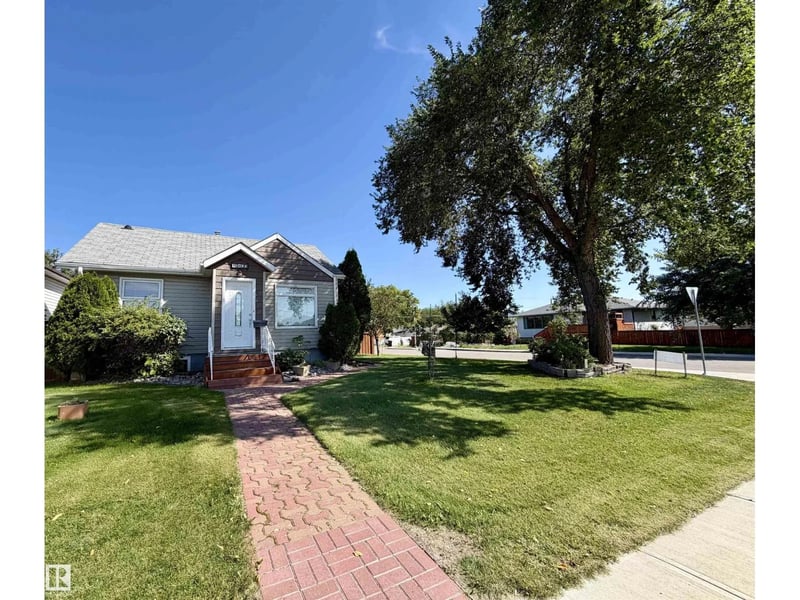 13103 121 ST NW, Edmonton, Alberta, T5L0B7, Edmonton, Alberta — photo 1 of 5