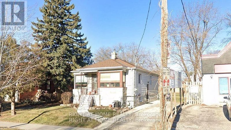 12 Connaught Avenue, Toronto (Newtonbrook West), Ontario, M2M1G6, Toronto (Newtonbrook West), Ontario