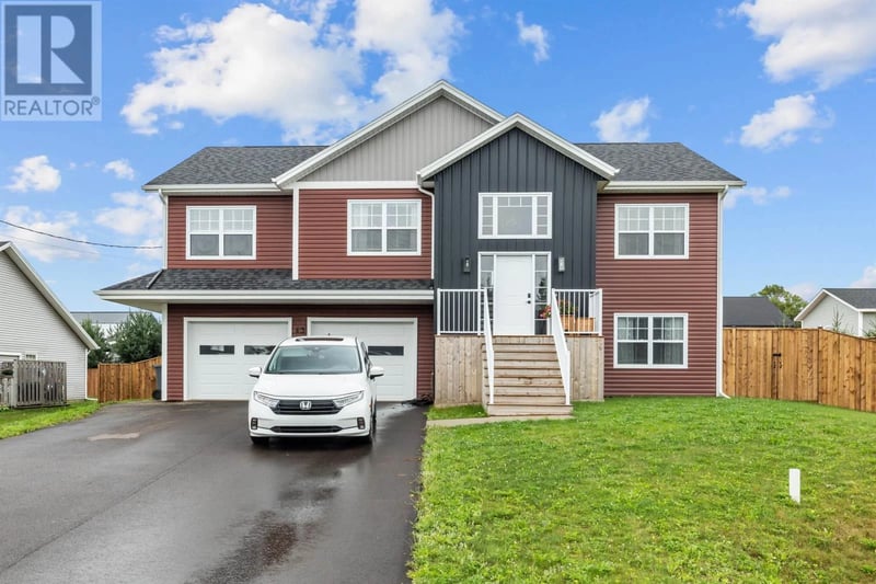 43 Stephanie Drive, Cornwall, Prince Edward Island, C0A1H4, Cornwall, Prince Edward Island — photo 1 of 5