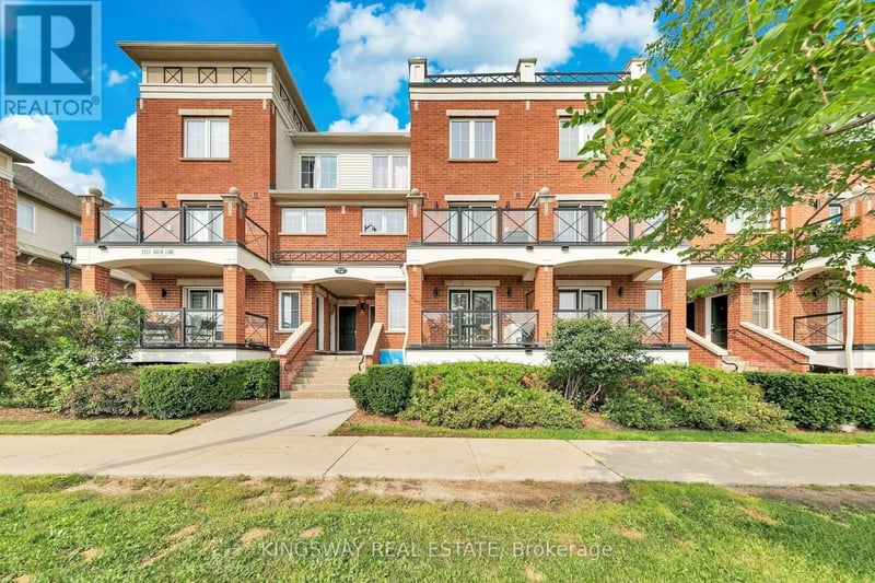 #6 2557 Sixth Line, Oakville (RO River Oaks), Ontario, L6H0H7, Oakville (RO River Oaks), Ontario — photo 1 of 5