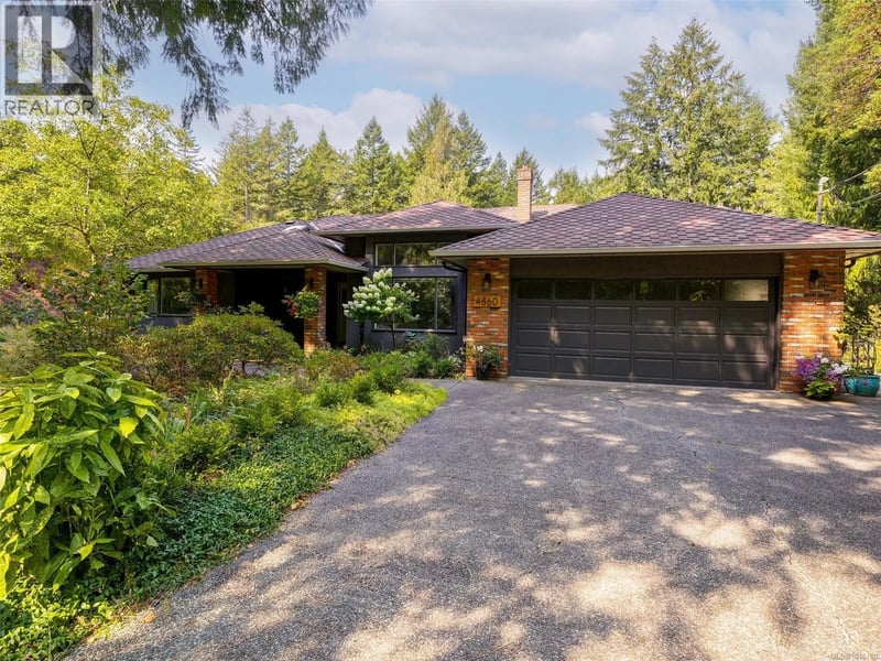 4860 Excelsior Road, Saanich, British Columbia, V9E2E5, Saanich, British Columbia — photo 1 of 5
