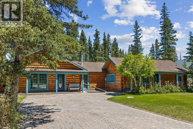 4 Pine Avenue, Bragg Creek, Alberta, T0L0K0, Bragg Creek, Alberta — photo 1 of 5