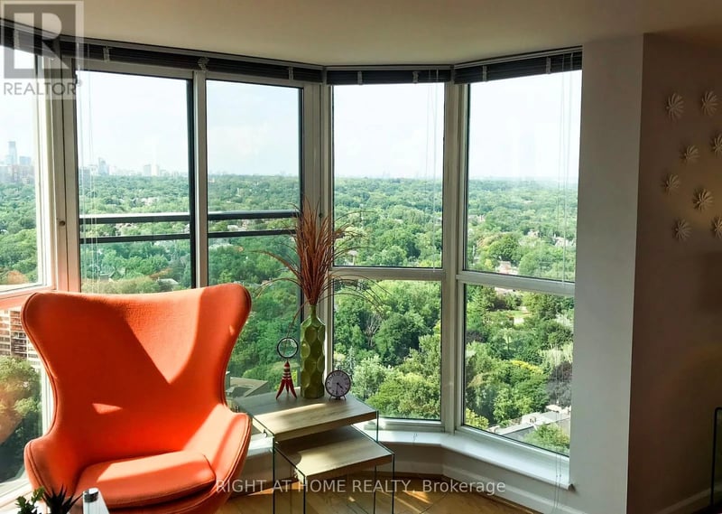 #2703 8 Park Road, Toronto (Annex), Ontario, M4W3S5, Toronto (Annex), Ontario — photo 1 of 5