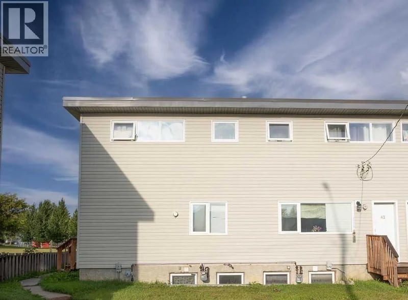 305 5 Street, Wainwright, Alberta, T9W1A5, Wainwright, Alberta — photo 1 of 5