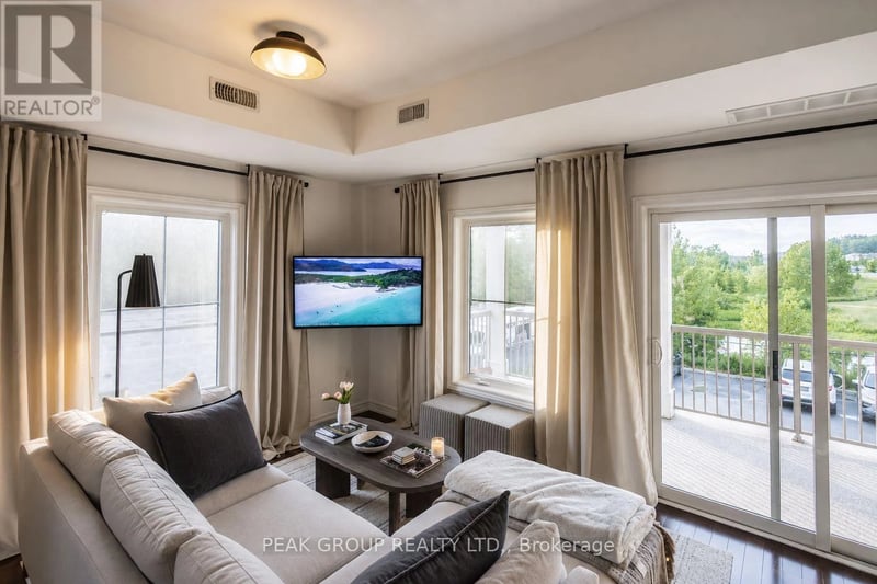 #2A 6884 14th Avenue, Markham (Box Grove), Ontario, L6B1A8, Markham (Box Grove), Ontario — photo 1 of 5