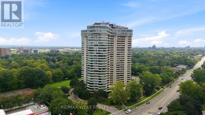 #504 1300 Bloor Street, Mississauga (Applewood), Ontario, L4Y3Z2, Mississauga (Applewood), Ontario — photo 1 of 5