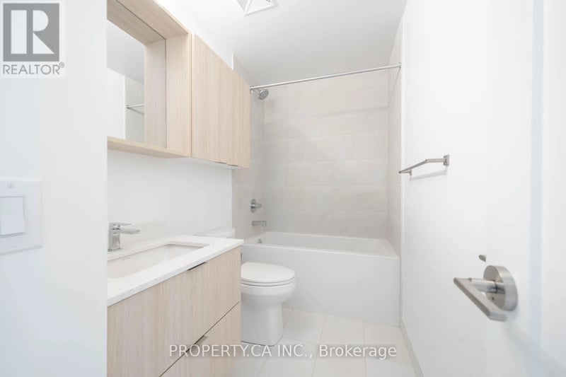 #1406 5105 Hurontario Street, Mississauga (Hurontario), Ontario, L4Z3X7, Mississauga (Hurontario), Ontario — photo 1 of 5
