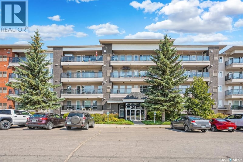 415 102 Kingsmere PLACE, Saskatoon, Saskatchewan, S7J2K7, Saskatoon, Saskatchewan — photo 1 of 5
