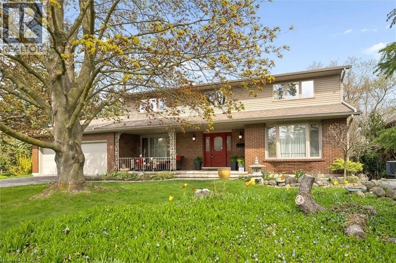 142 CARSON Drive, Kitchener, Ontario, N2B2Z2, Kitchener, Ontario — photo 1 of 5
