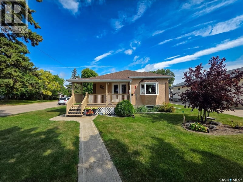 278 9th AVENUE W, Melville, Saskatchewan, S0A2P0, Melville, Saskatchewan — photo 1 of 5