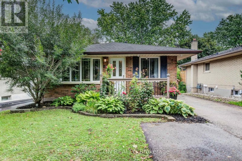 88 Pinedale Drive, Kitchener, Ontario, N2E1J7, Kitchener, Ontario — photo 1 of 5