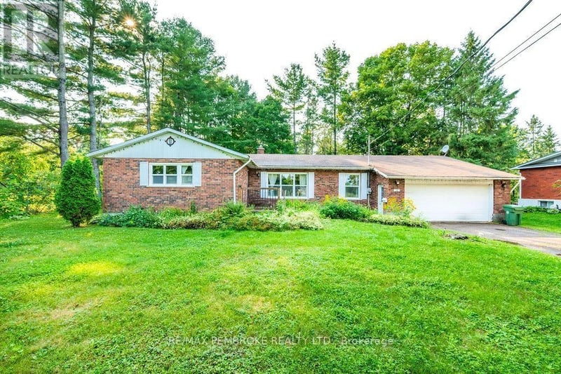 20 Meadowbrook Drive, Laurentian Valley, Ontario, K8A7C3, Laurentian Valley, Ontario — photo 1 of 5