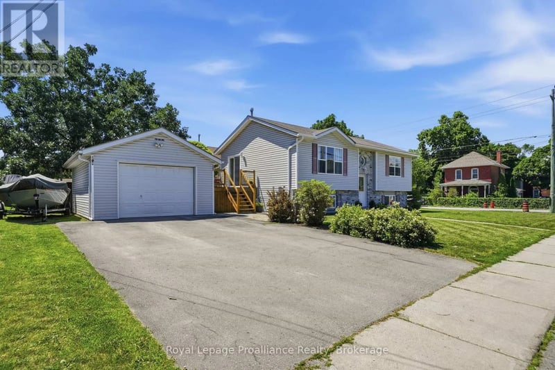 50 Octavia Street, Belleville (Belleville Ward), Ontario, K8P3N9, Belleville (Belleville Ward), Ontario — photo 1 of 5