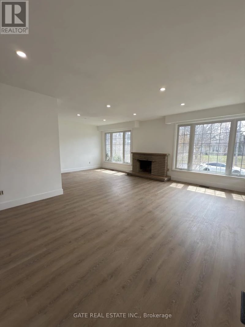 #Main 112 Santa Barbara Road, Toronto (Willowdale West), Ontario, M2N2C5, Toronto (Willowdale West), Ontario — photo 1 of 5