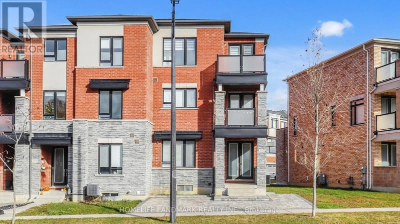 393 William Graham Drive, Aurora, Ontario, L4G0Z9, Aurora, Ontario — photo 1 of 5
