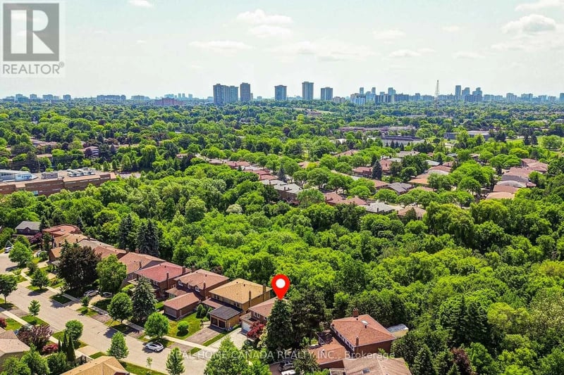 20 Saddletree Drive, Toronto (Bayview Woods-Steeles), Ontario, M2H3L3, Toronto (Bayview Woods-Steeles), Ontario — photo 1 of 5