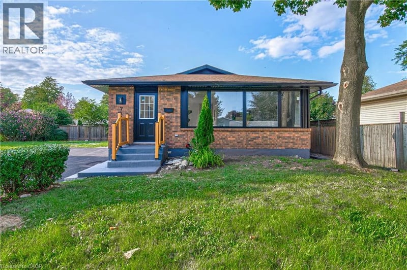 7385 NORTH DORSET Place, Niagara Falls, Ontario, L2J3T3, Niagara Falls, Ontario — photo 1 of 5