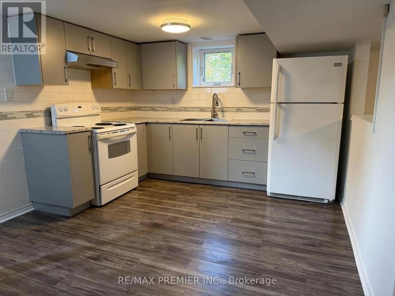#BSMT 404 Rustic Road, Toronto (Maple Leaf), Ontario, M6L1W7, Toronto (Maple Leaf), Ontario — photo 1 of 5