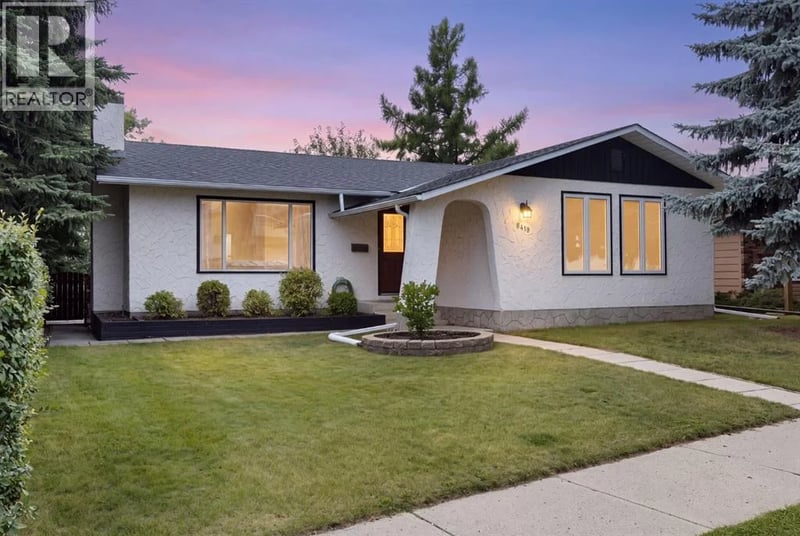 8419 Silver Springs Road Northwest, Calgary, Alberta, T3B4A6, Calgary, Alberta — photo 1 of 5