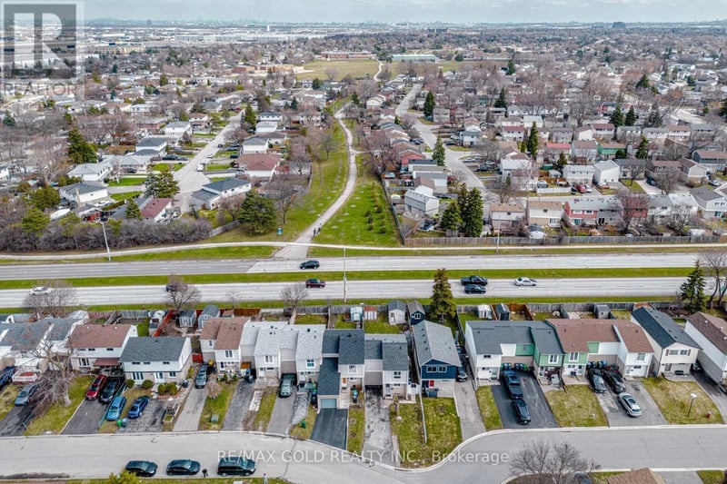34 Jackman Drive, Brampton (Northgate), Ontario, L6S2L7, Brampton (Northgate), Ontario — photo 1 of 5