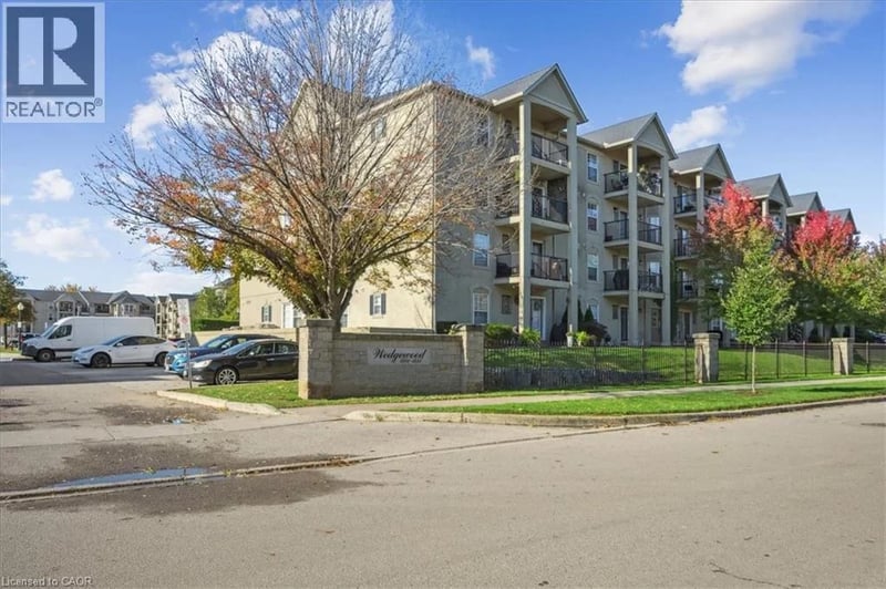 #301 1431 WALKERS Line, Burlington, Ontario, L7M4P3, Burlington, Ontario — photo 1 of 5