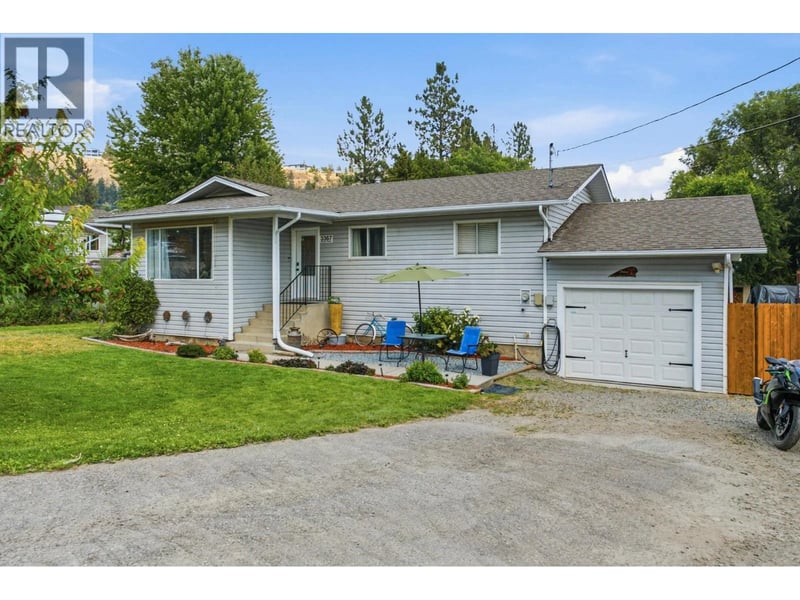 3367 Wolfe Road, Westbank, British Columbia, V4T2H4, Westbank, British Columbia — photo 1 of 5