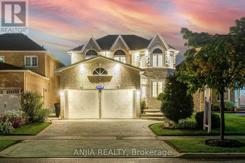 3435 Grand Park Drive, Mississauga (Fairview), Ontario, L5B4E3, Mississauga (Fairview), Ontario — photo 1 of 5